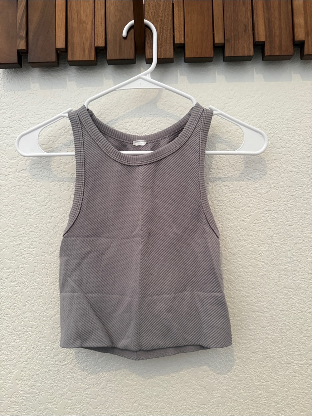Sleeveless Ribbed Crop Tank - Gray
